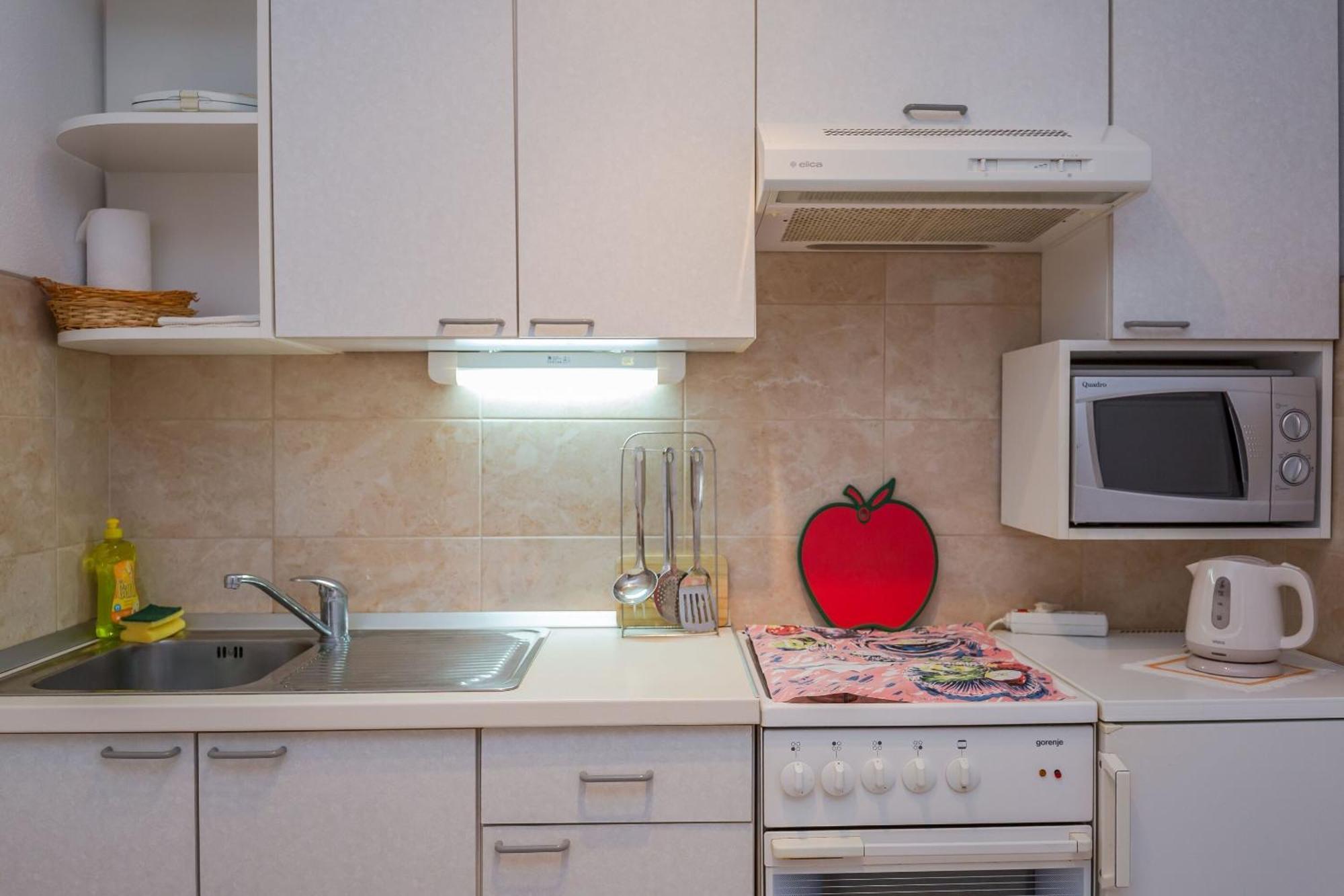 Apartments And Rooms Happiness Tučepi Zewnętrze zdjęcie