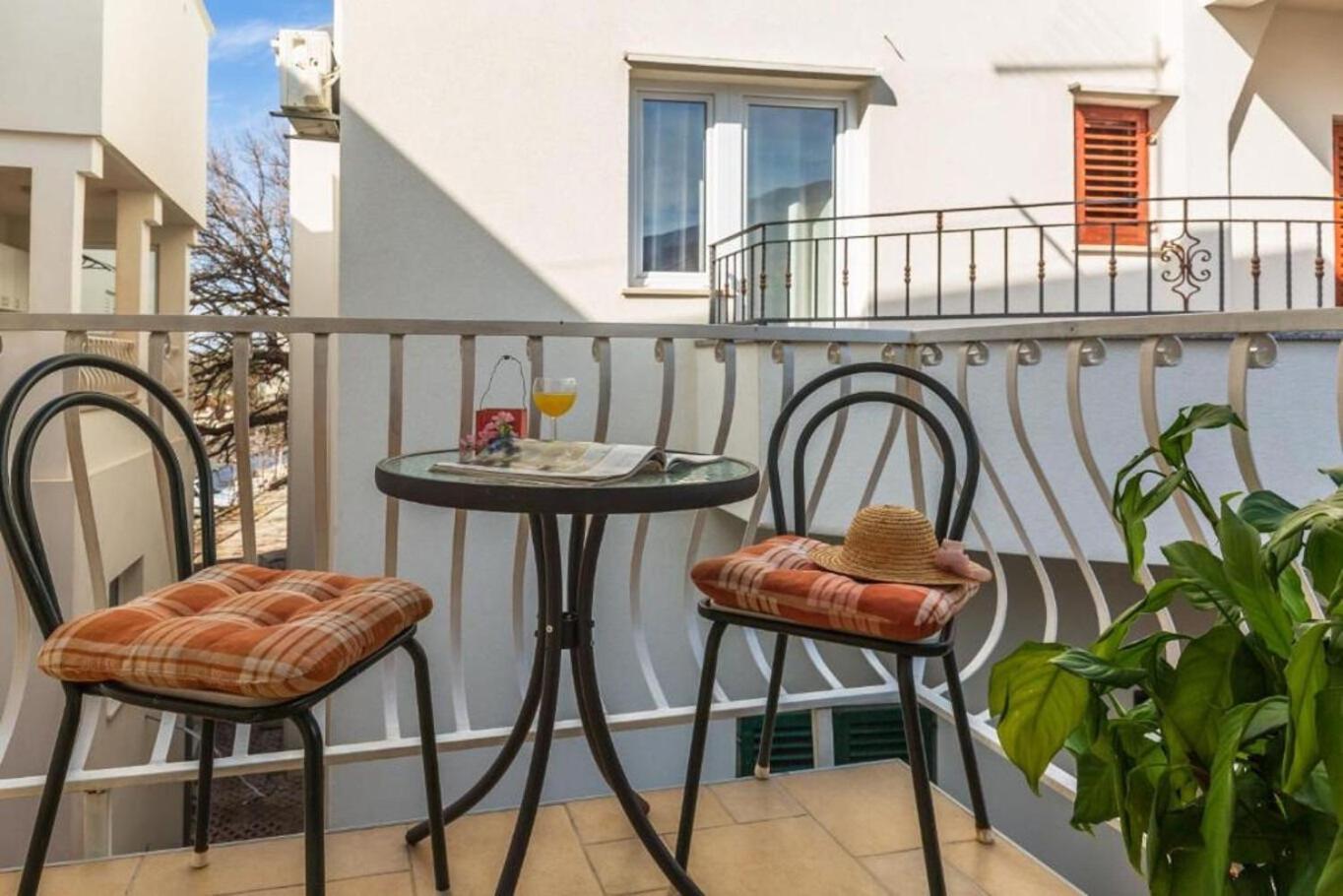 Apartments And Rooms Happiness Tučepi Zewnętrze zdjęcie